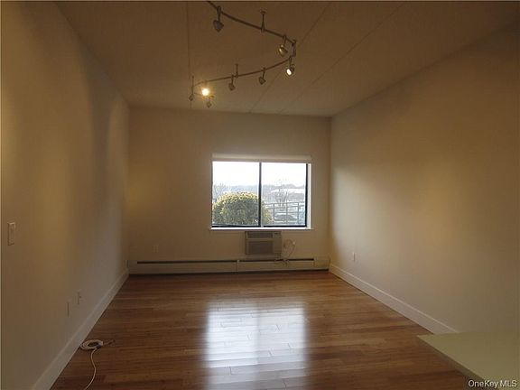 3rd image of 123 Mamaroneck Ave APT 111