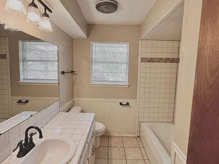 2124 Allenhurst St — Photo 11