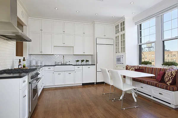 Sold by Stribling | media 24