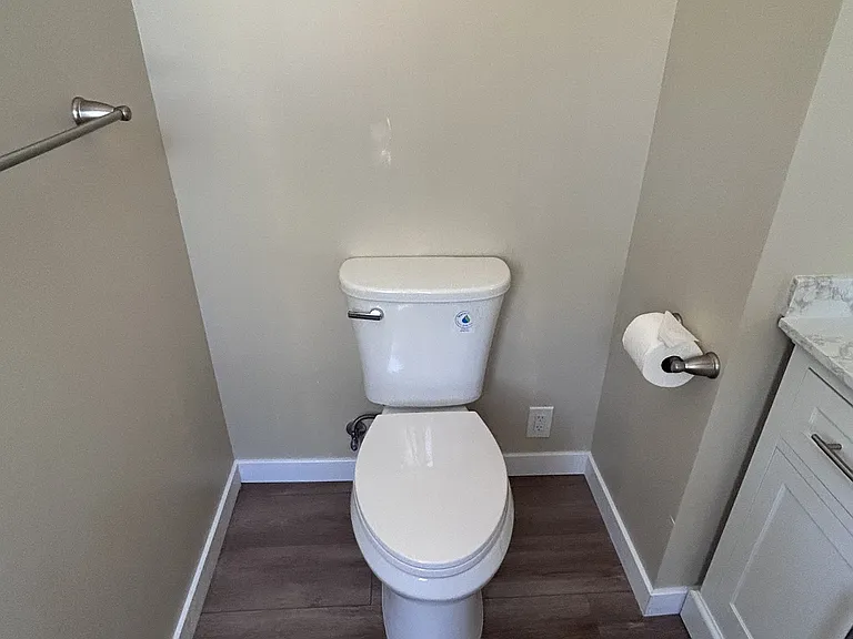 1557 Southwood Dr — Photo 9