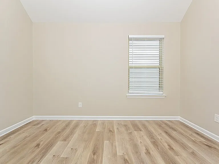 360 Lossie Ln — Photo 13