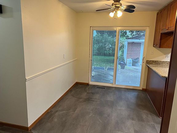 5th image of 23140 Ashley Dr