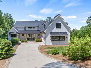 148 Cedar Bluff Ct, Six Mile, SC 29682