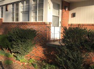 5214 Valley Stream Rd, Charlotte, NC 28209