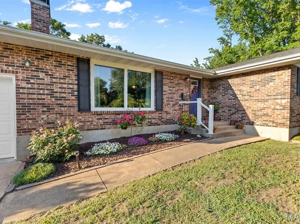 611 Park St, Farmington, MO 63640