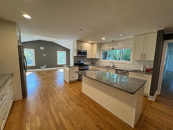 Kitchen to Family/Sun Room