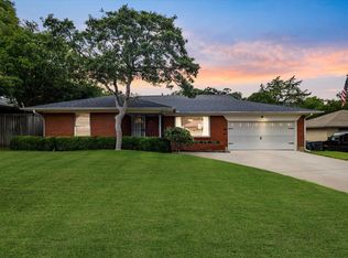 7615 Bearden Ln, Dallas, TX 75227