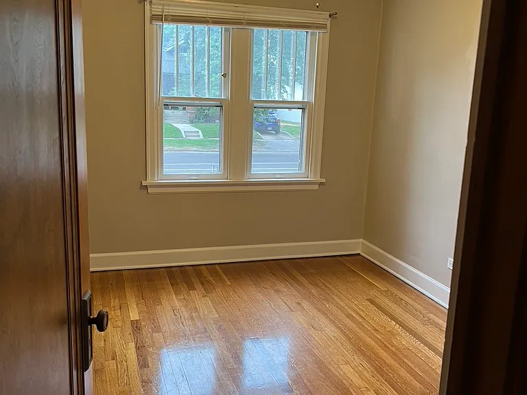 601 S Washington St — Photo 10