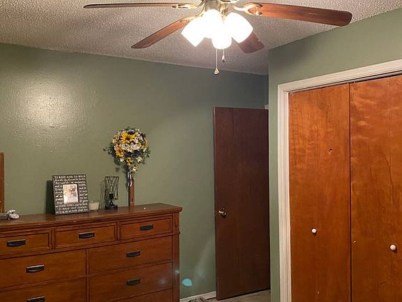 3rd image of 11823 SE 1140th Ave