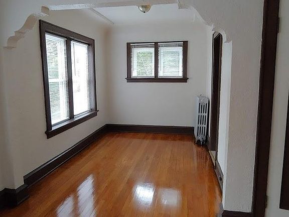 5th image of 227 E Townsend St #11
