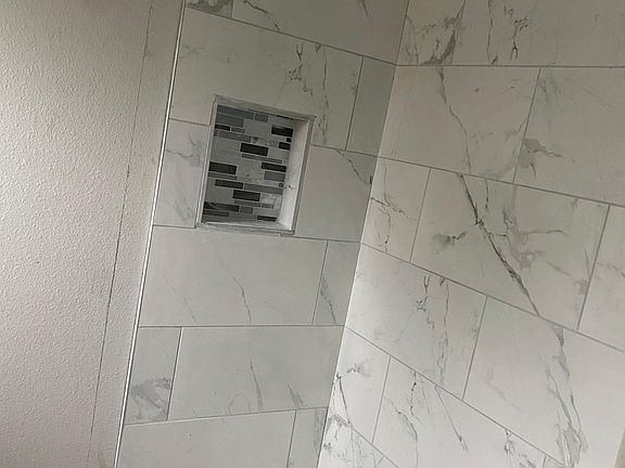 5th image of 4114 Barnes St