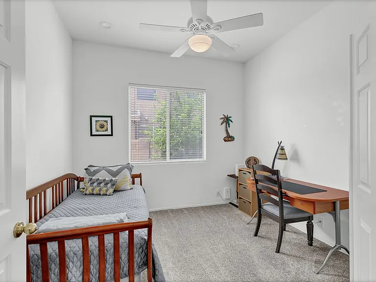 2727 S Drexel — Photo 14
