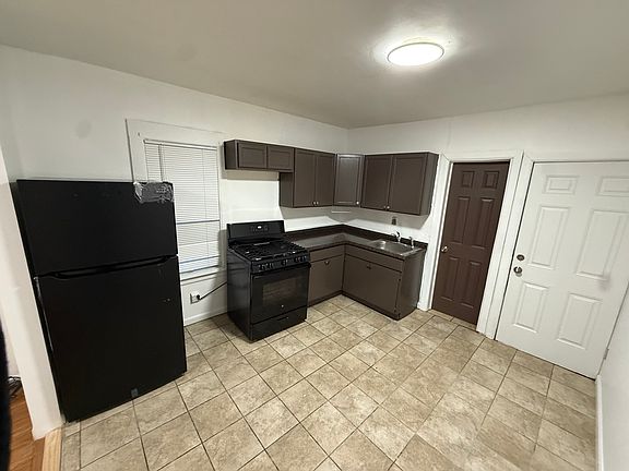 3rd image of 1362 Bailey Ave #2