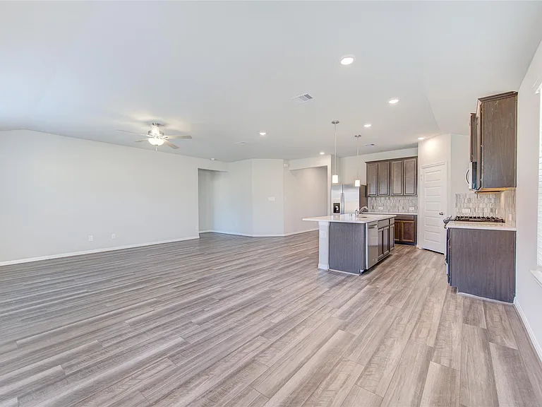 21514 Pachino Ln — Photo 22