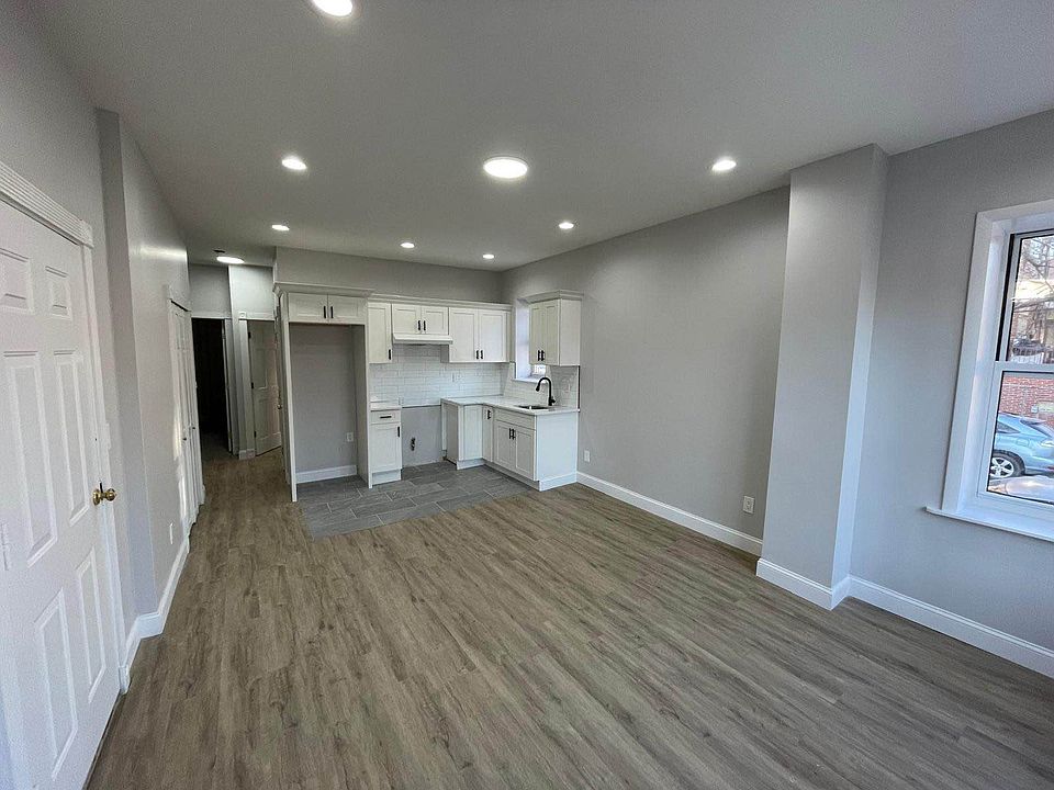 1st image of 6802 10th Ave Floor 1