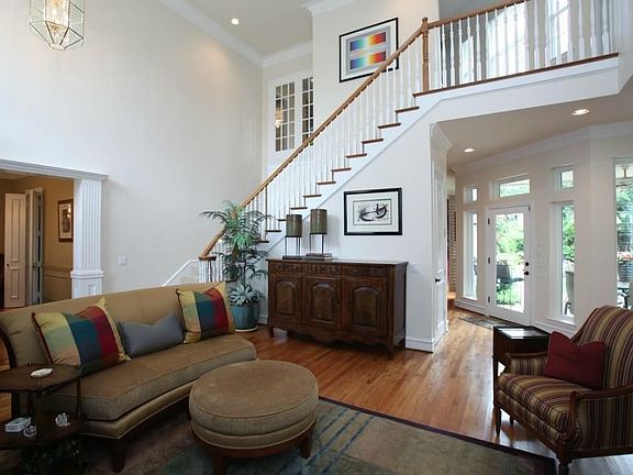 2nd image of 3304 Langley Dr