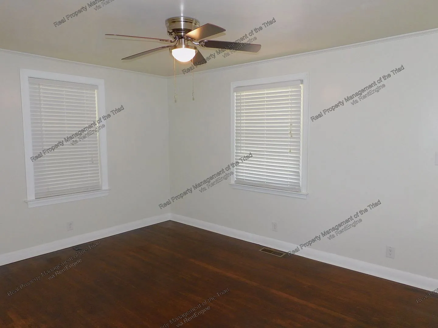 2 bed, 1.0 bath, 882 sqft, $1,175 — Photo 3