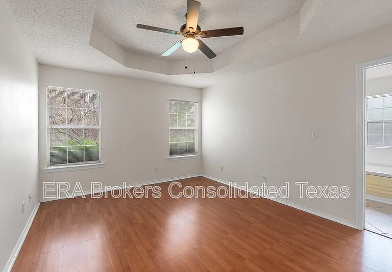 101 Ina Ct — Photo 11