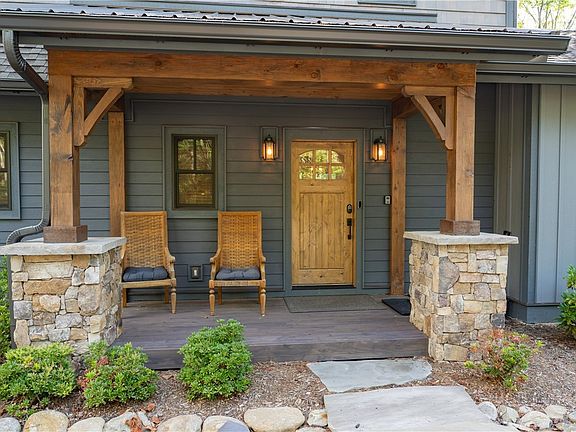 5th image of 226 Springwinds Drive