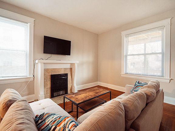 2nd image of 2617 Ida Ave