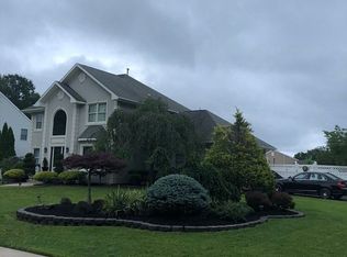 2 Cedar Inn Dr, Toms River, NJ 08755