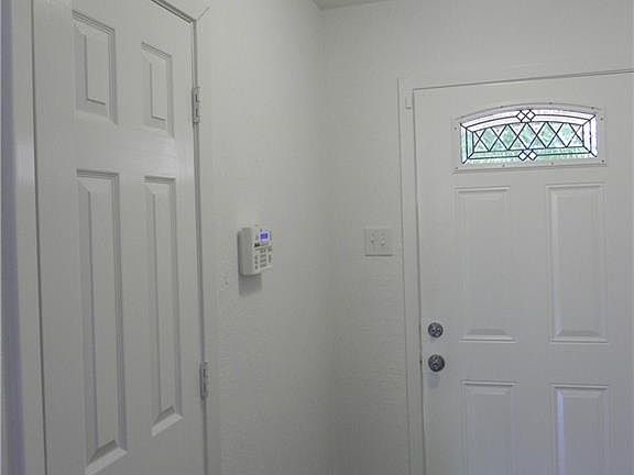3rd image of 617 Price Dr