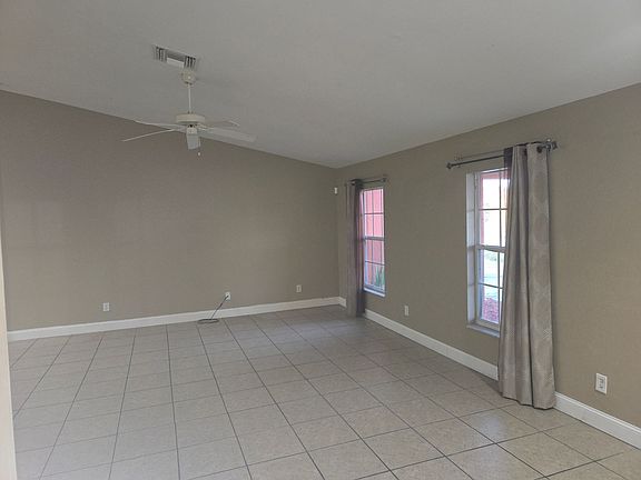 3rd image of 364 Portage Ave