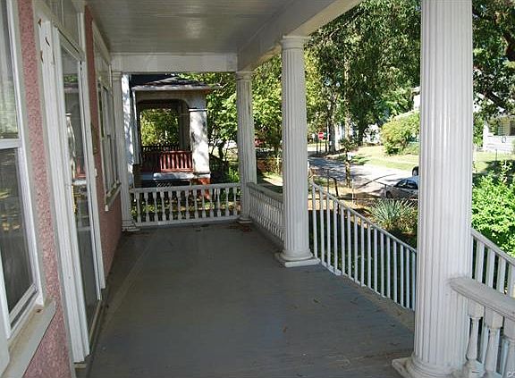 4th image of 3218 Garland Ave