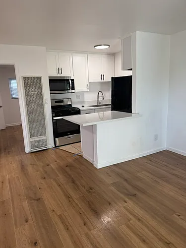 210 S Coronado St #2 Photo 1