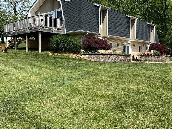 2nd image of 183 Hemlock Ridge Rd