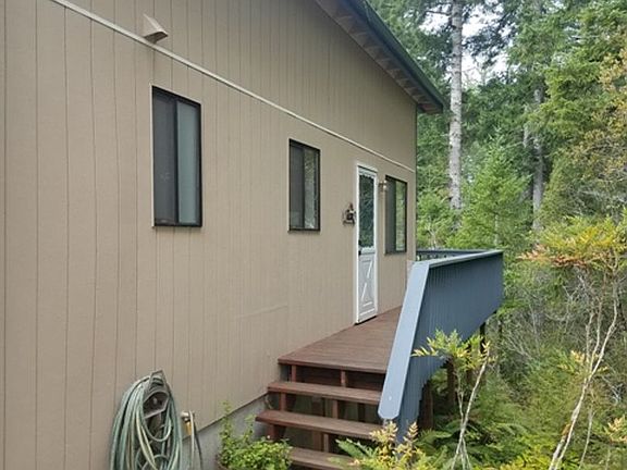 2nd image of 640 E Emerald Lake Dr E