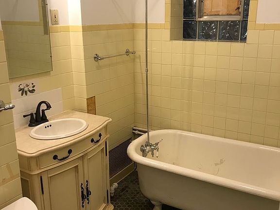 4th image of 2231 W Eastwood Ave Unit 1