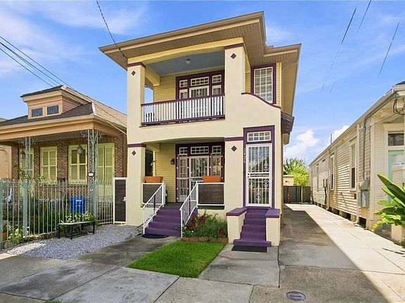 2nd image of 2424 Valence St