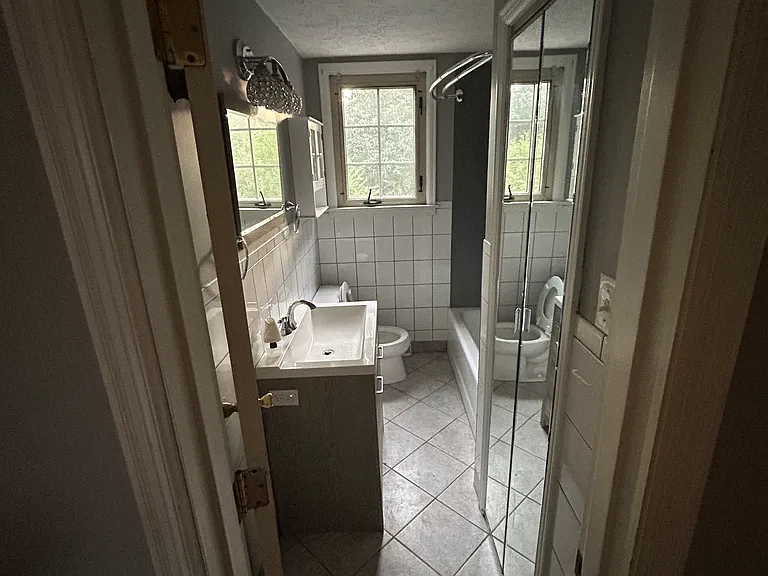 1215 Heath Ave #1 — Photo 6