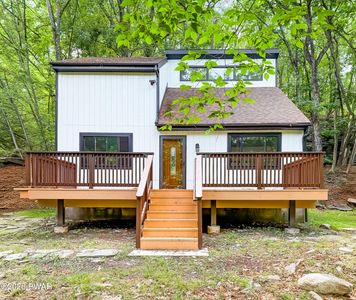 297 Saunders Dr, Bushkill, PA, 18324