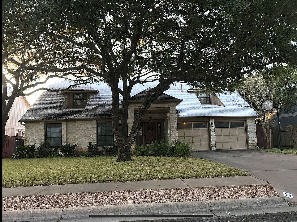 2nd image of 9107 Hazelhurst Dr