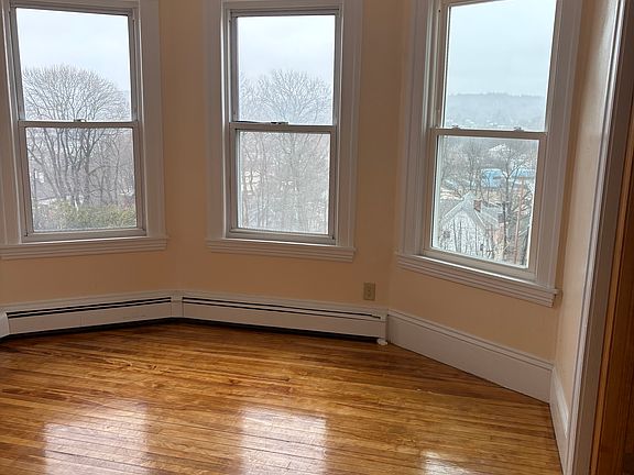 2nd image of 167 Lincoln St