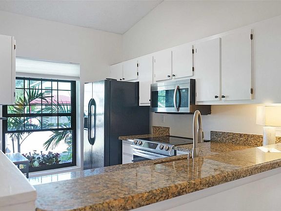 5th image of 2780 S Oakland Forest Drive #1603