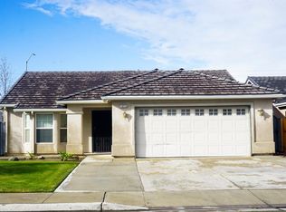 1812 Heidi Ave, Sanger, CA 93657