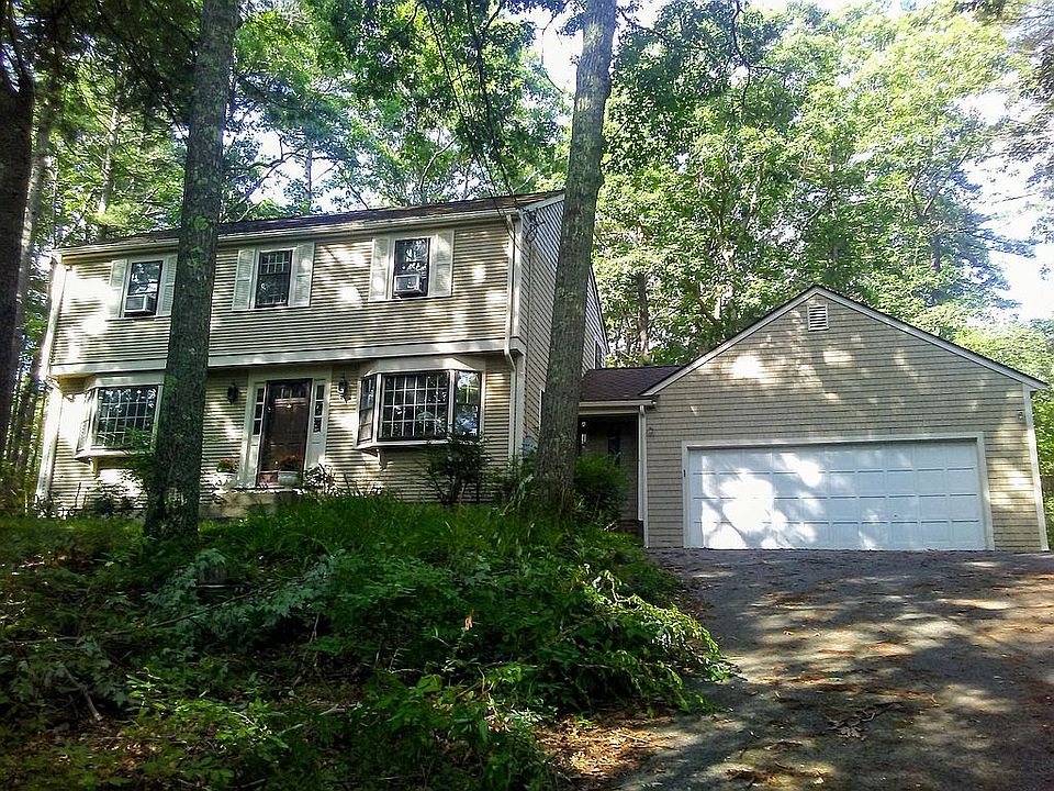 2nd image of 1471 Main St