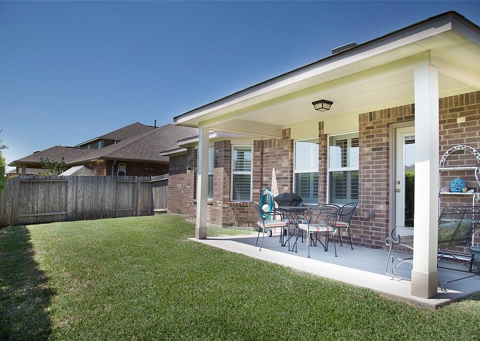 1st image of 6127 Oxford Lake Dr