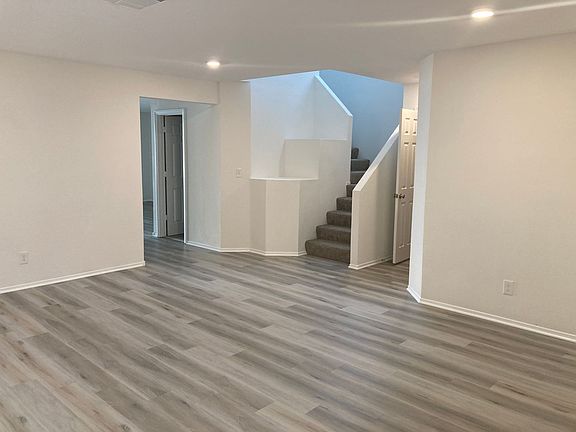 3rd image of 3013 Ocean View Dr