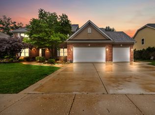 777 W Hill Rd, Palatine, IL 60067