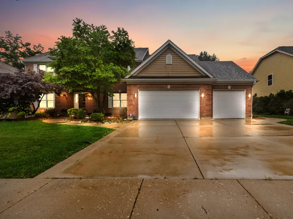 777 W Hill Rd, Palatine, IL 60067