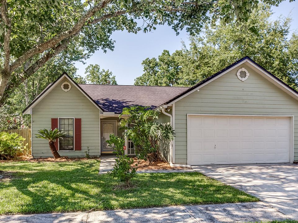 1st image of 3838 English Colony Dr N