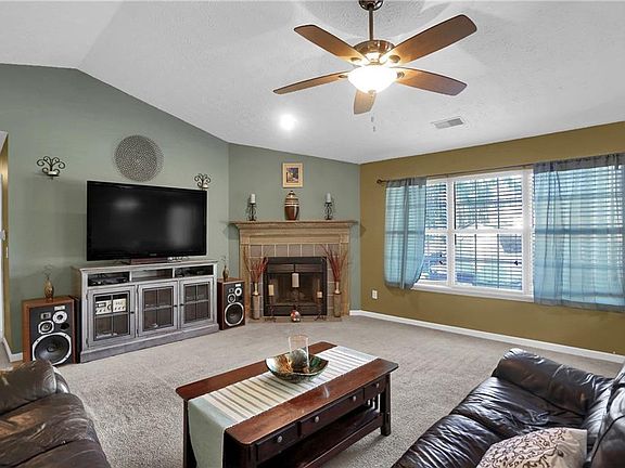 3rd image of 5842 Trophy Oaks Ct