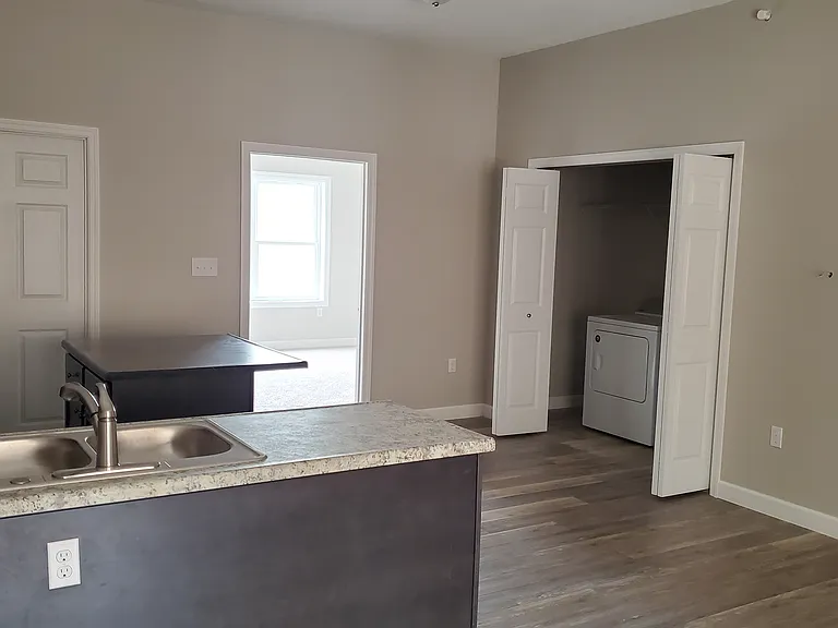 567 Dupont Rd #10 — Photo 2
