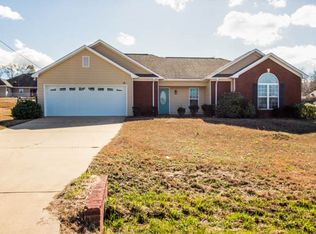 15 Redwood Dr, Phenix City, AL 36869