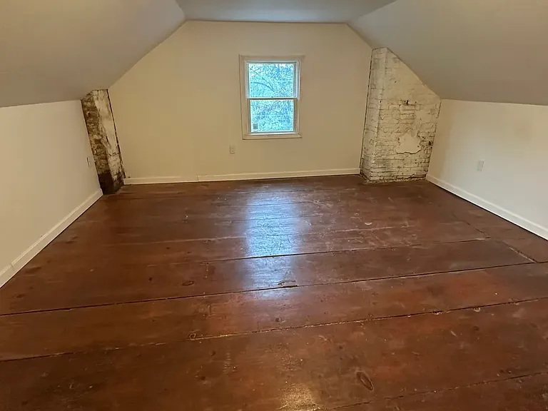 131 West Rd — Photo 11