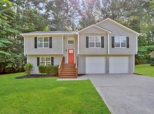 7596 Stonecliff Ct, Douglasville, GA